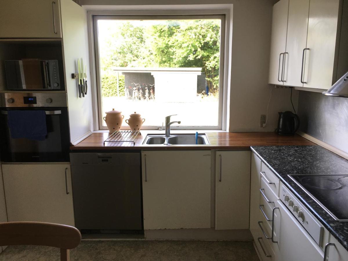 Quiet Villa Apartment Close To Everything Odense Bagian luar foto